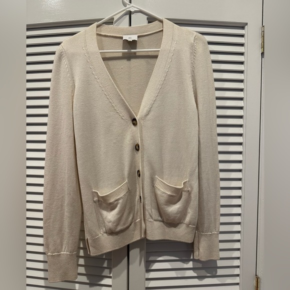 G. Label by goop The Signature Cardigan in cream Small - Picture 1 of 4